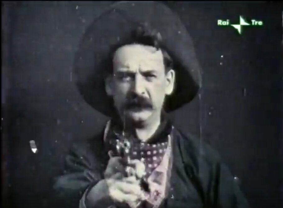 Кадр из фильма «Большое ограбление поезда» реж. Эдвин С. Портер 1903 г