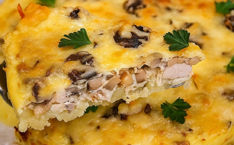 Картофельный пирог с курицей и грибами: нежнее жульена, сытнее пиццы