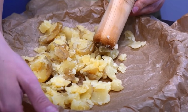 Картофельный пирог с курицей и грибами: нежнее жульена, сытнее пиццы