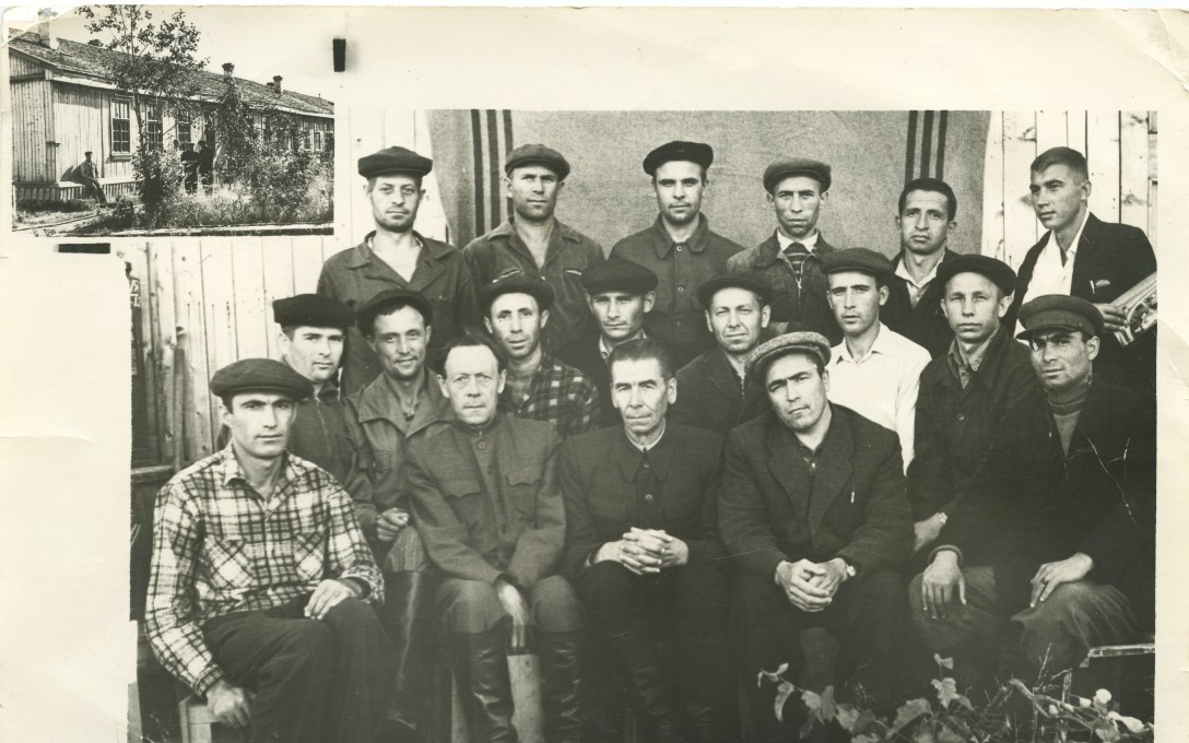 Братва в Устьвымлаге 1960. В центре Иван Ежов