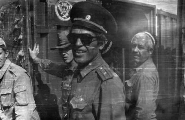 Начальник штаба Пянджской ДШМГ ПВ КГБ СССР майор В. Мещеряков