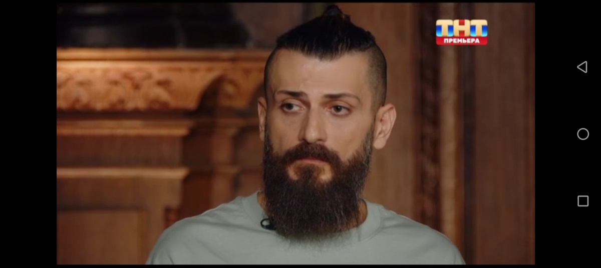 У Михи эмоциональные качели в восьмом выпуске "Битвы экстрасенсов"