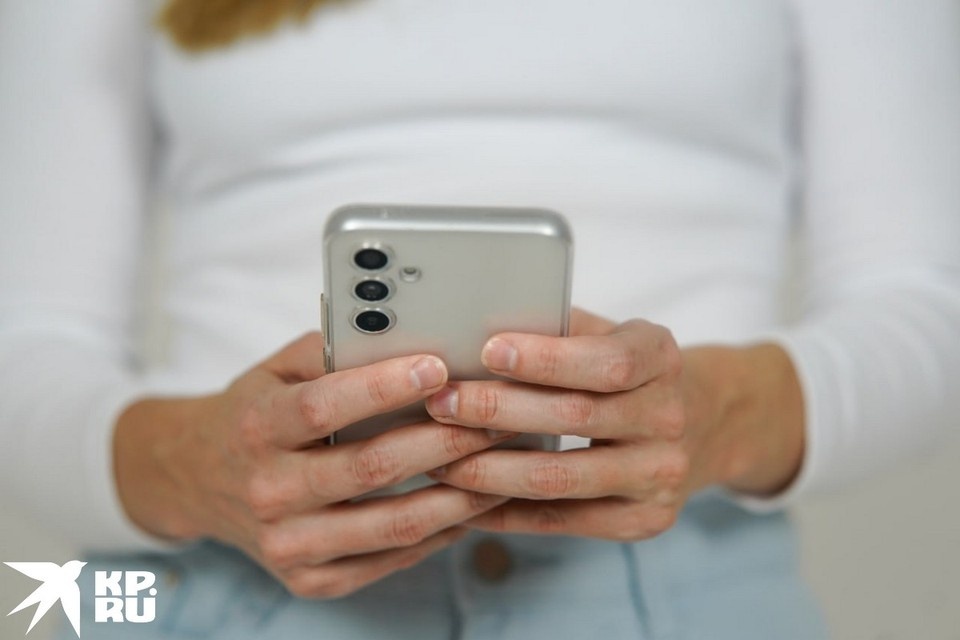 Физические лица при переводе денег другим физическим лицам платить комиссию по-прежнему не будут. Фото: Светлана МАКОВЕЕВА