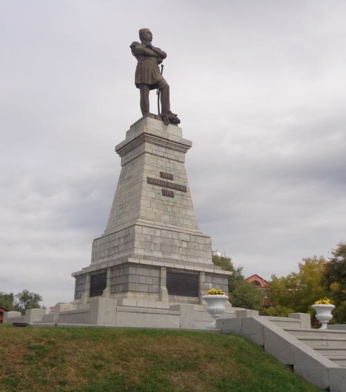  Памятник Муравьеву-Амурскому. (Фото Топ Десяткин).