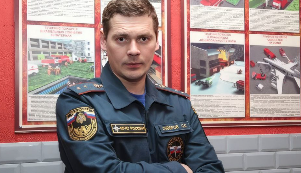 Кадр из сериала "Между двух огней!"