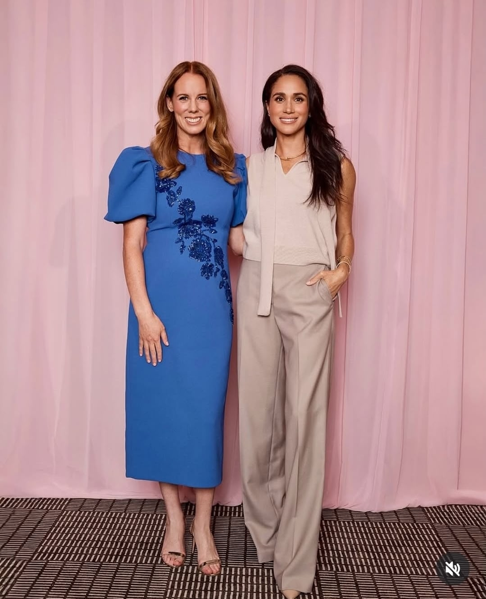 Меган с организатором