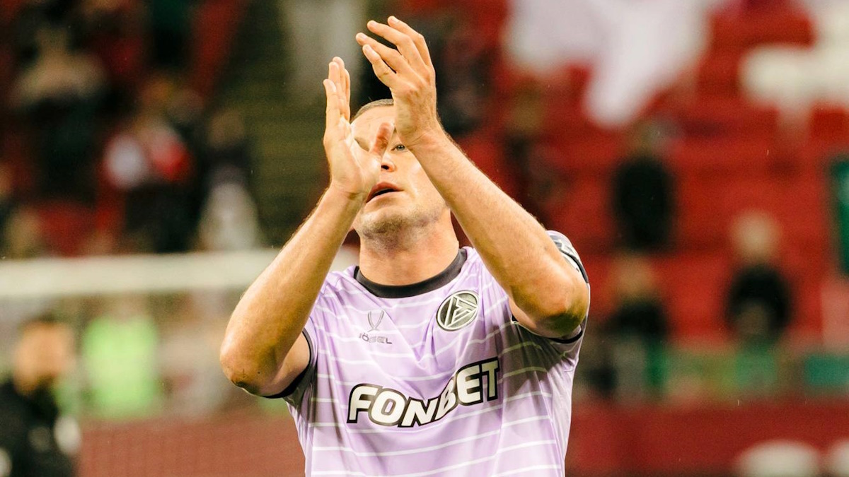    Артем Дзюба после матча "Акрона" в Казани с "Рубином". Фото: пресс-служба ФК "Акрон" (Тольятти)