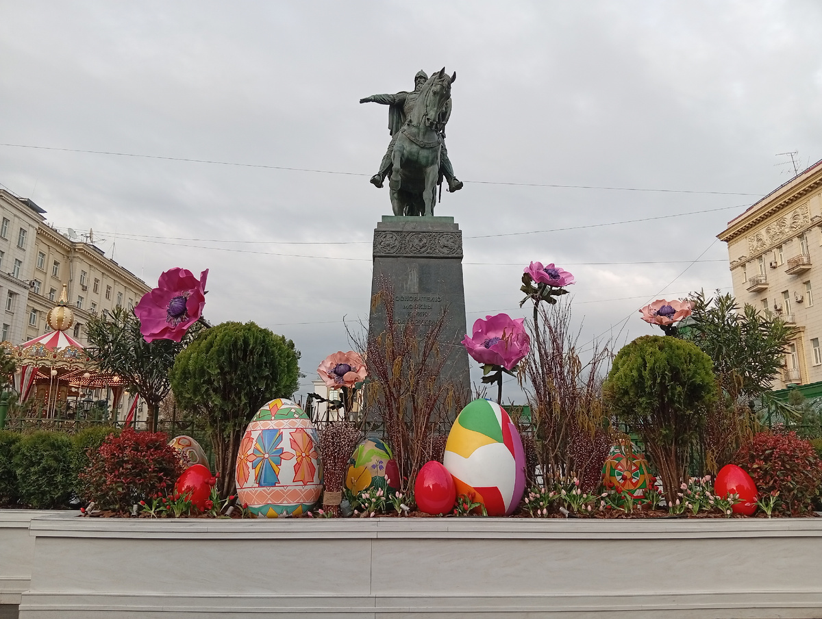 Тверская площадь (все фото автора от 16 апреля)