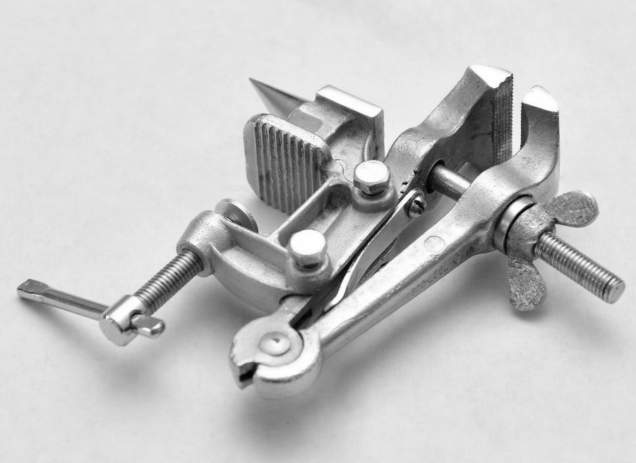 Именно такими были мои первые тиски.