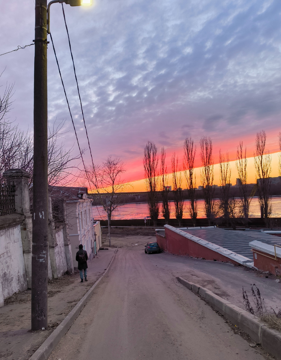 Вы только посмотрите, Такие космические виды открываются на улицу Черниговскую и Оку в столице закатов♥️