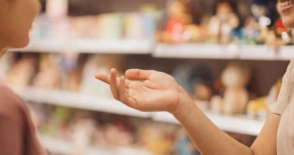 Меня развели в магазине. И я за это сказал продавцу спасибо