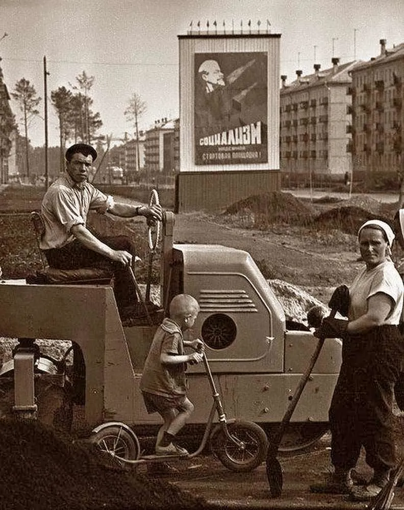 1962 год п.Энергетик (Братск), ул.Сибирская (Наймушина). . Автор фото Э.Брюханенко