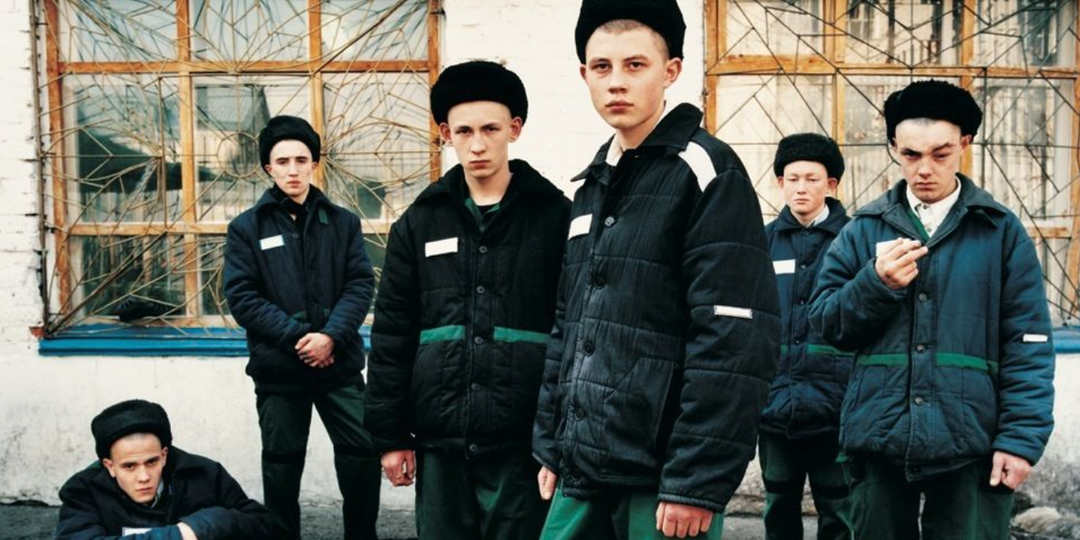 «Думаешь, это детская зона?»: Почему на малолетке ломают быстрее взрослых