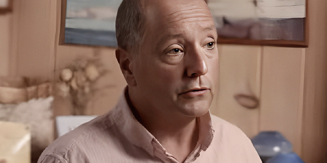 Он оказался на грани жизни и смерти на ледяной стене и увидел то, о чём боялся рассказывать 20 лет