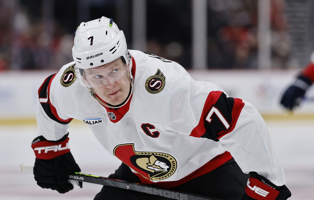    Нападающий "Оттавы" Брэди Ткачук  Carmen Mandato/Getty Images