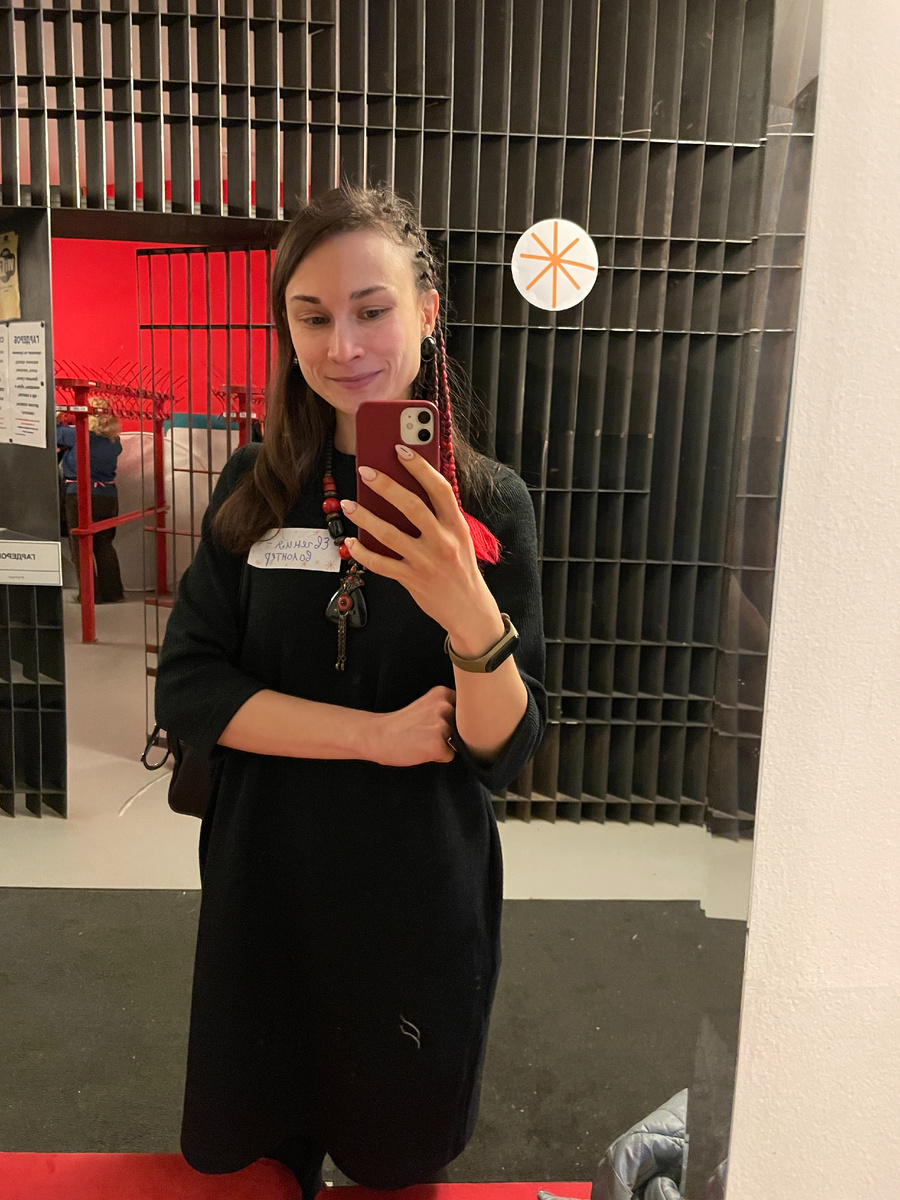 Мало кто знает, но в музее Анны Ахматовой живет замечательный театр. С удовольствием расскажу вам о нем самом и об одном спектакле, в качестве примера.