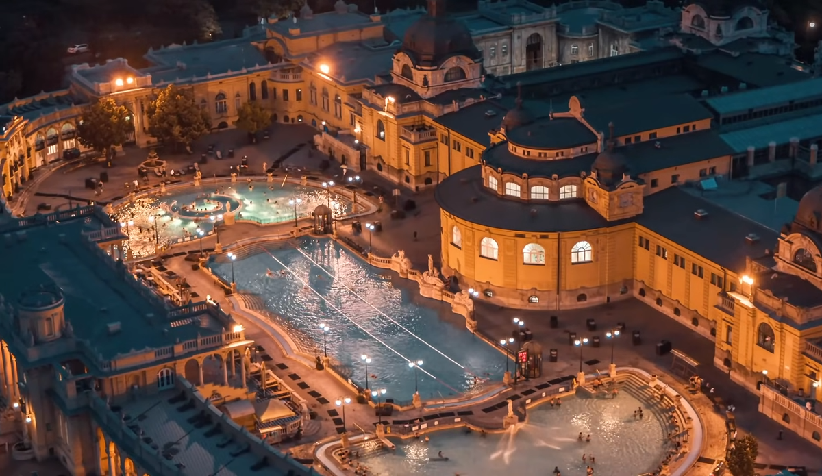 Вечерние купальни Сечени