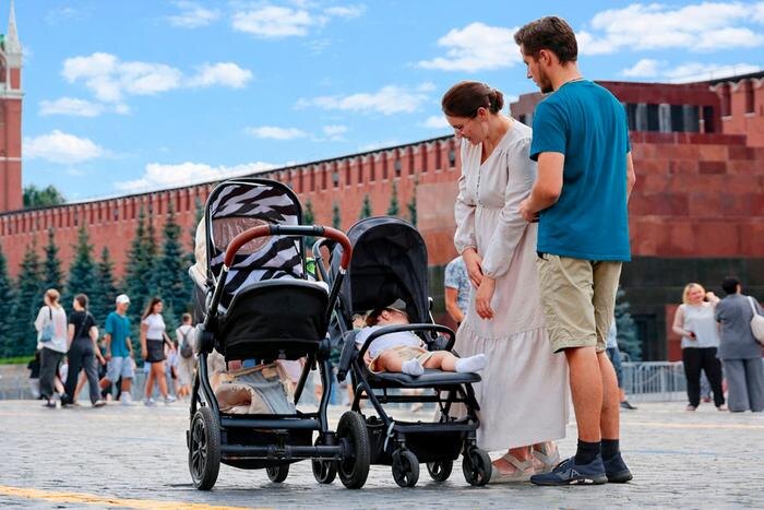 В мае вступят в силу поправки в закон о детских пособиях. Как изменится начисление выплат