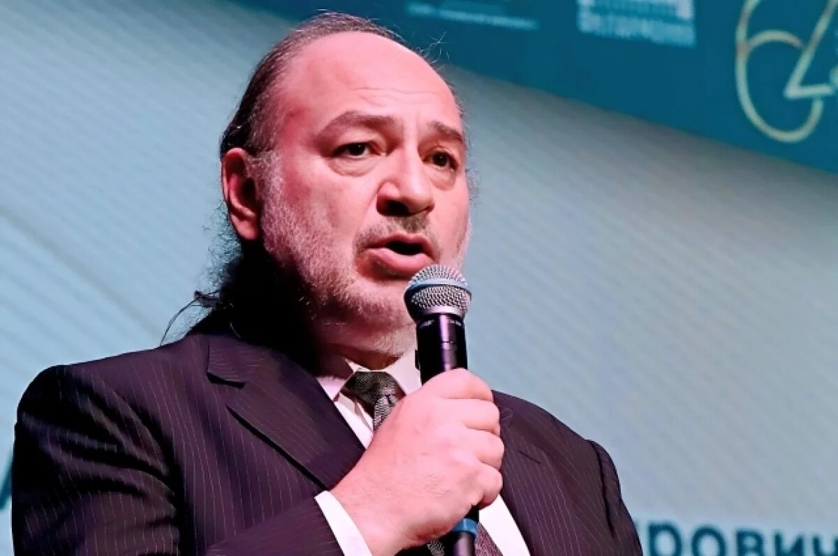    Музыка их связала.