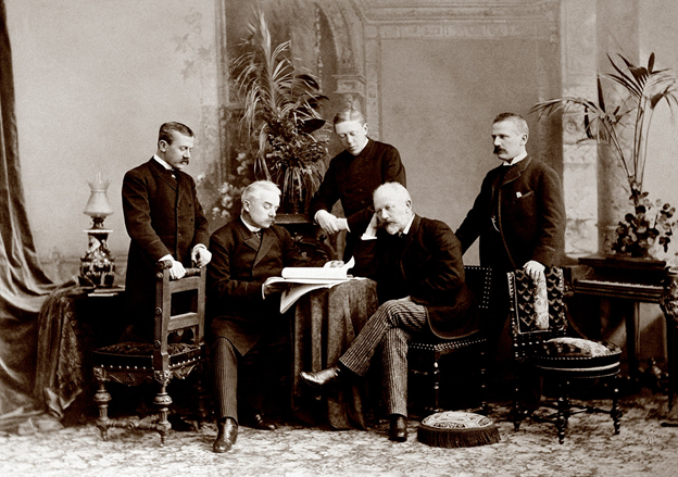 Братья Чайковские. Слева направо стоят: Анатолий, Модест, Ипполит. Сидят: Николай и Пётр.