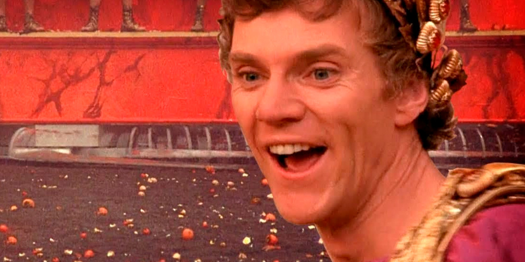 "Твоя жена в спальне хороша, но есть над чем работать"- с ухмылкой Калигула сказал своему сенатору