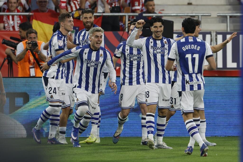     Момент матча в финале Кубка Испании в матче «Атлетико» – «Реал Сосьедад» / Фото: LFP