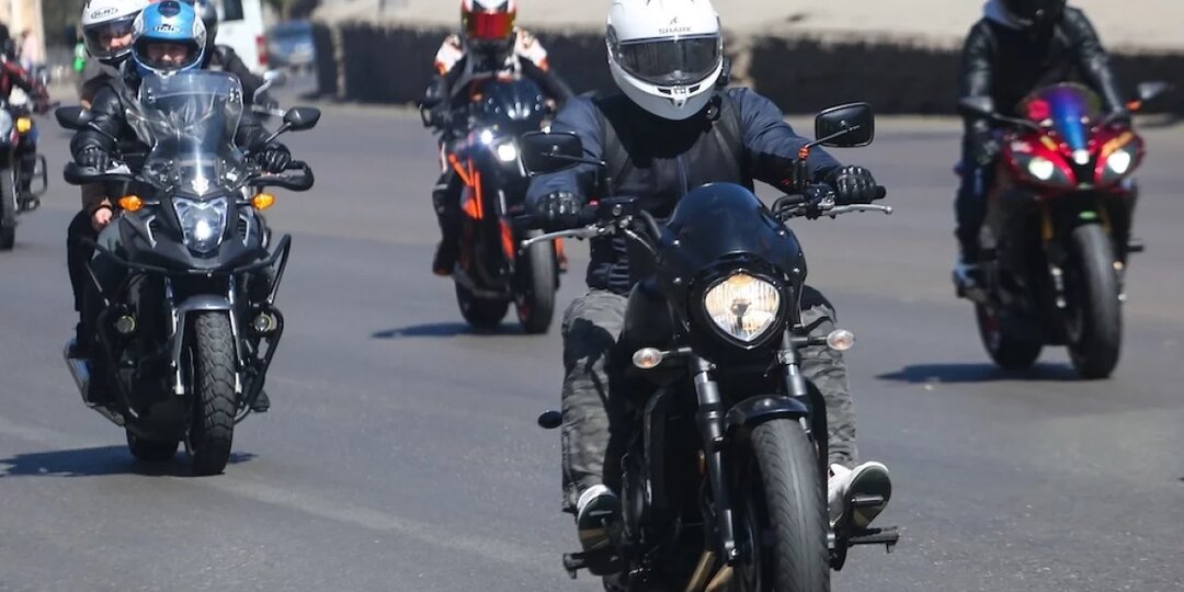 Более 650 байкеров открыли мотосезон в Астрахани масштабным пробегом