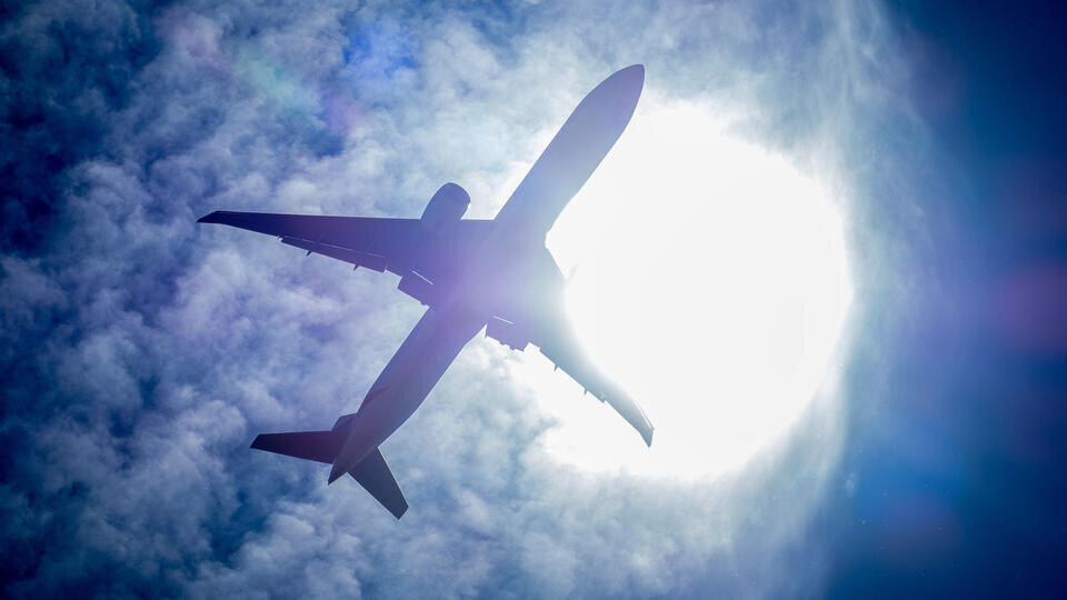     Bloomberg: авиакомпании по всему миру сокращают рейсы из-за цен на топливо www.globallookpress.com/Soeren Stache