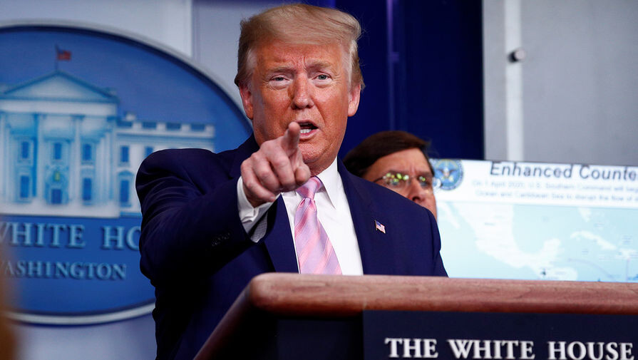 Президент США Дональд Трамп во время брифинга в Белом доме, 1 апреля 2020 года / Tom Brenner/Reuters   📷