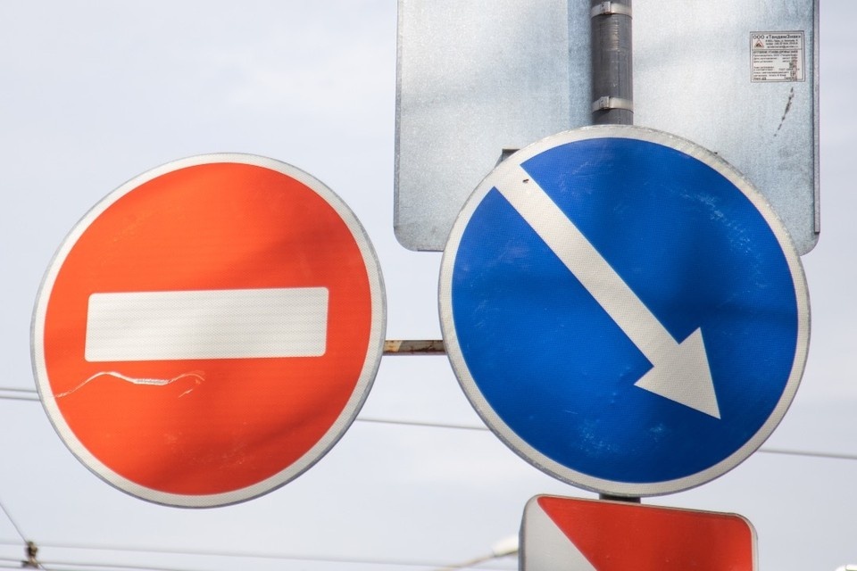    В Иркутске перекрыт участок от дома №6 до улицы Коммунистической. Николай ОБЕРЕМЧЕНКО