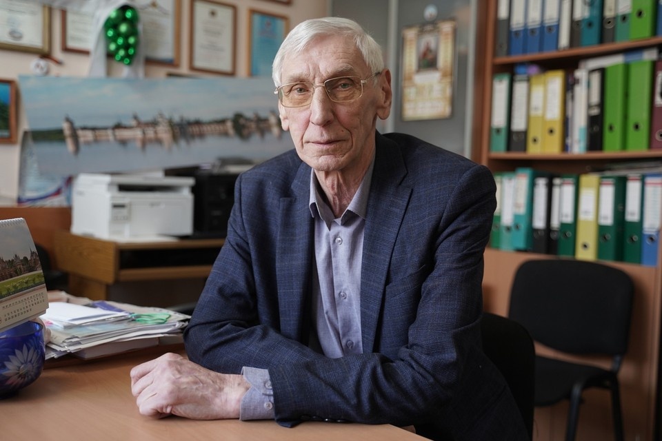    Виктор попал в число ликвидаторов через военкомат, как военнообязанный, с гражданки. Светлана МАКОВЕЕВА