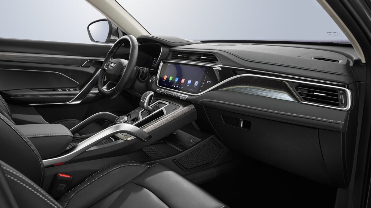    Интерьер Belgee X70. Фото Belgee