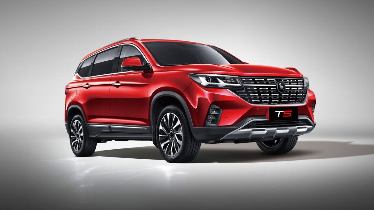    Forthing T5. Фото Ixen Motors Rus