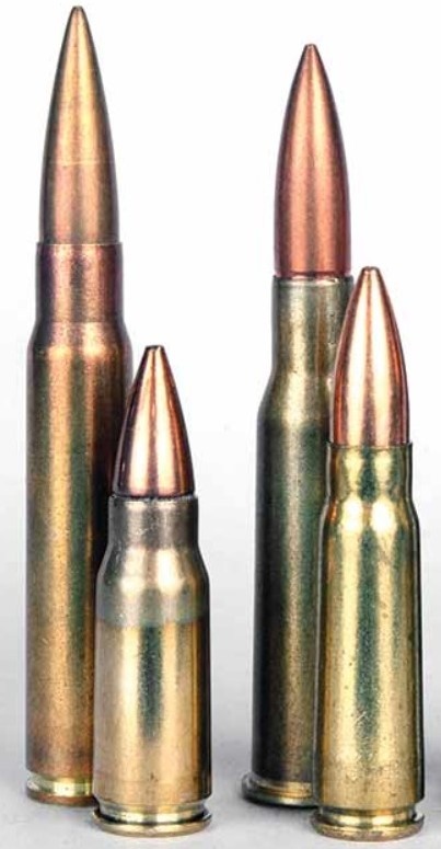 Слева 7,92х57 Mauser и 7,92х33 Kurz, справа 7,52х54 R и 7,62х39.