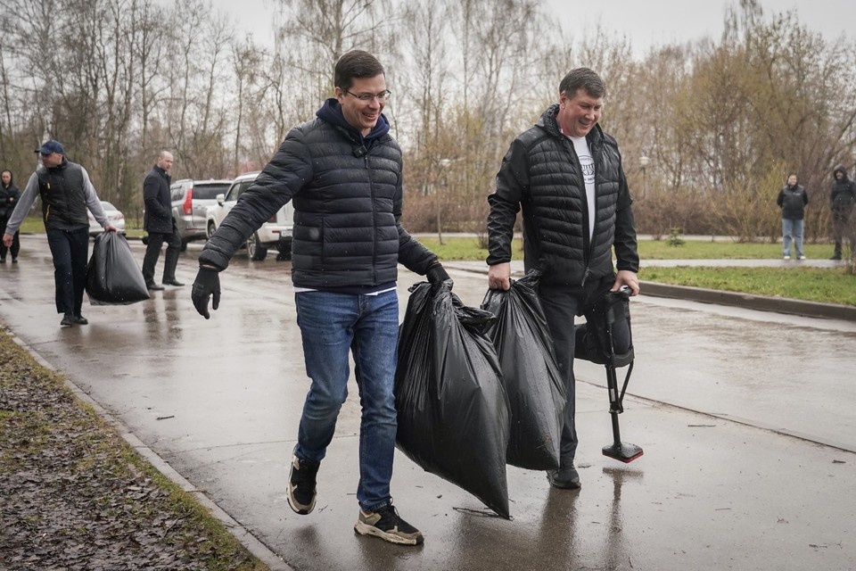    Юрий Шалабаев принял участие в субботнике в кстовском парке «Юбилейный» Пресс-служба администрации Нижнего Новгорода