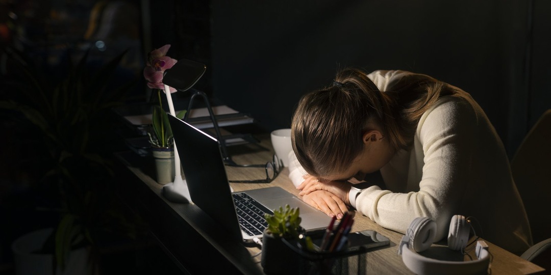 Россиянам назвали признаки хронического недосыпа