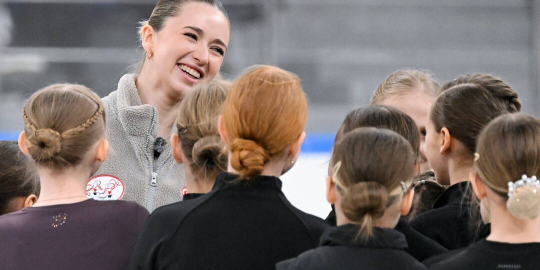 День фигурного катания в Красноярске. Праздник для юных фигуристов от Камилы Валиевой и Марка Кондратюка