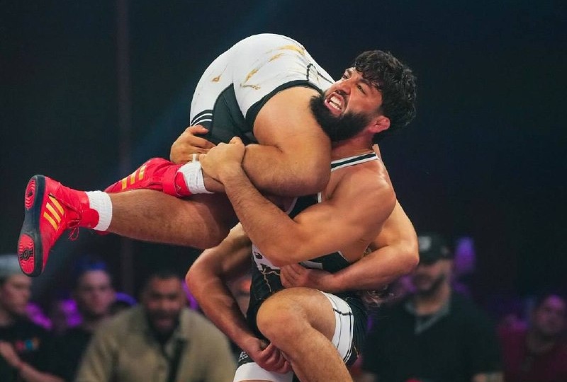 🤼‍♂️ Арман Царукян разгромил Юрайю Фейбера в борцовской схватке