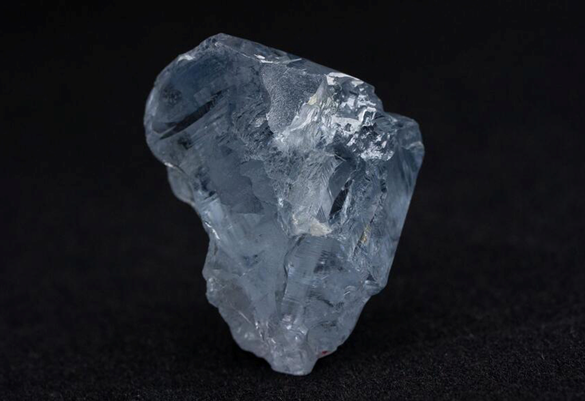 Голубой алмаз весом 41,82 карата, обнаруженный на руднике Cullinan в январе 2026 года