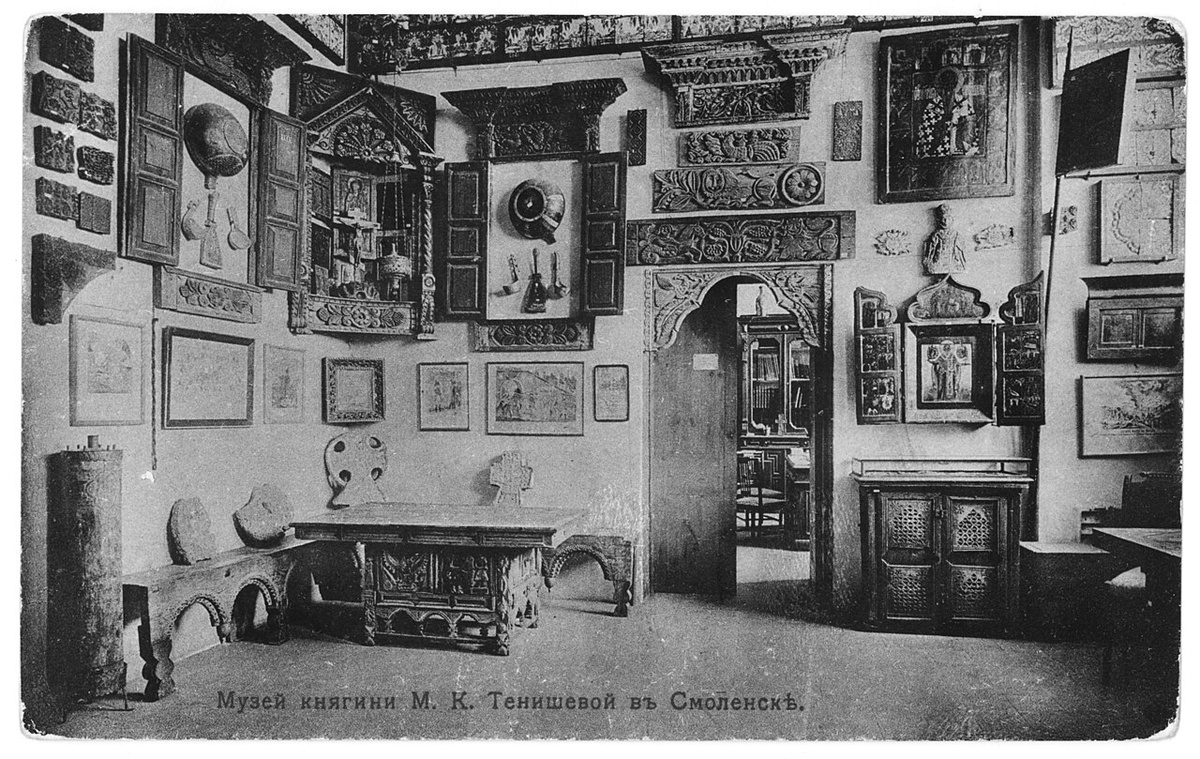 Фото с сайта wikipedia, интерьер музея начала века. Богато, сейчас экспозиция куда беднее.