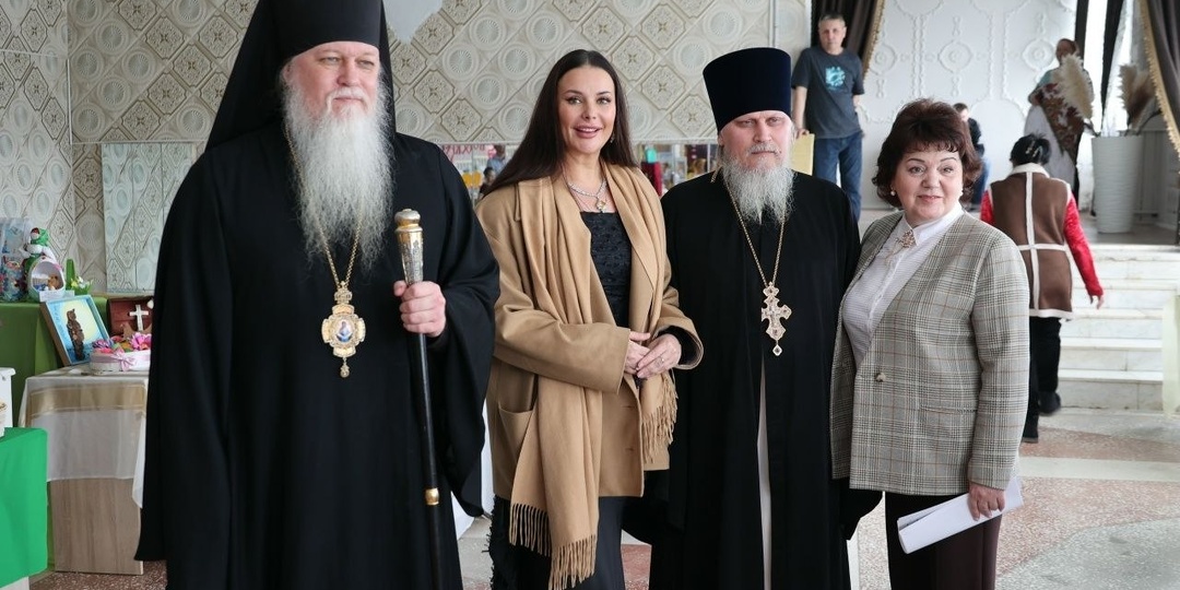 🎉 Заслуженная артистка России посетила фестиваль детского творчества в Марий Эл