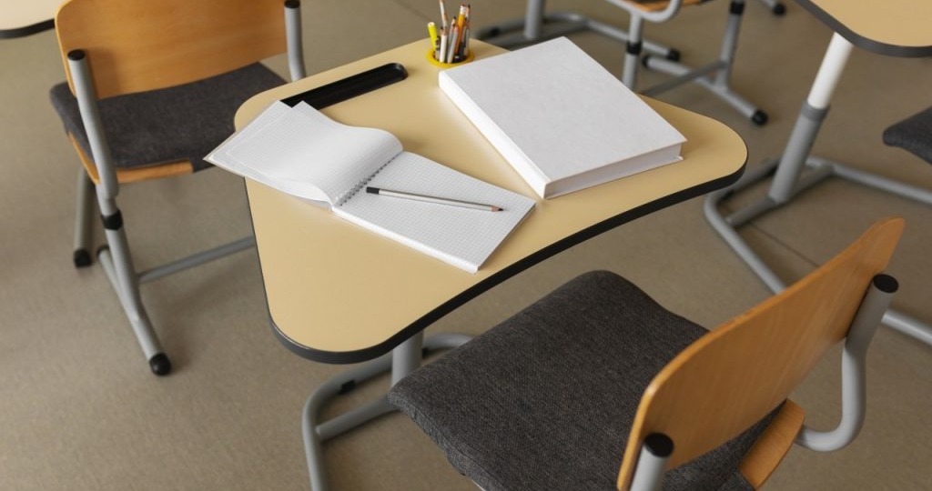 Русские заплатят, классы разделят: приезжие нашли способ «переформатировать» школы