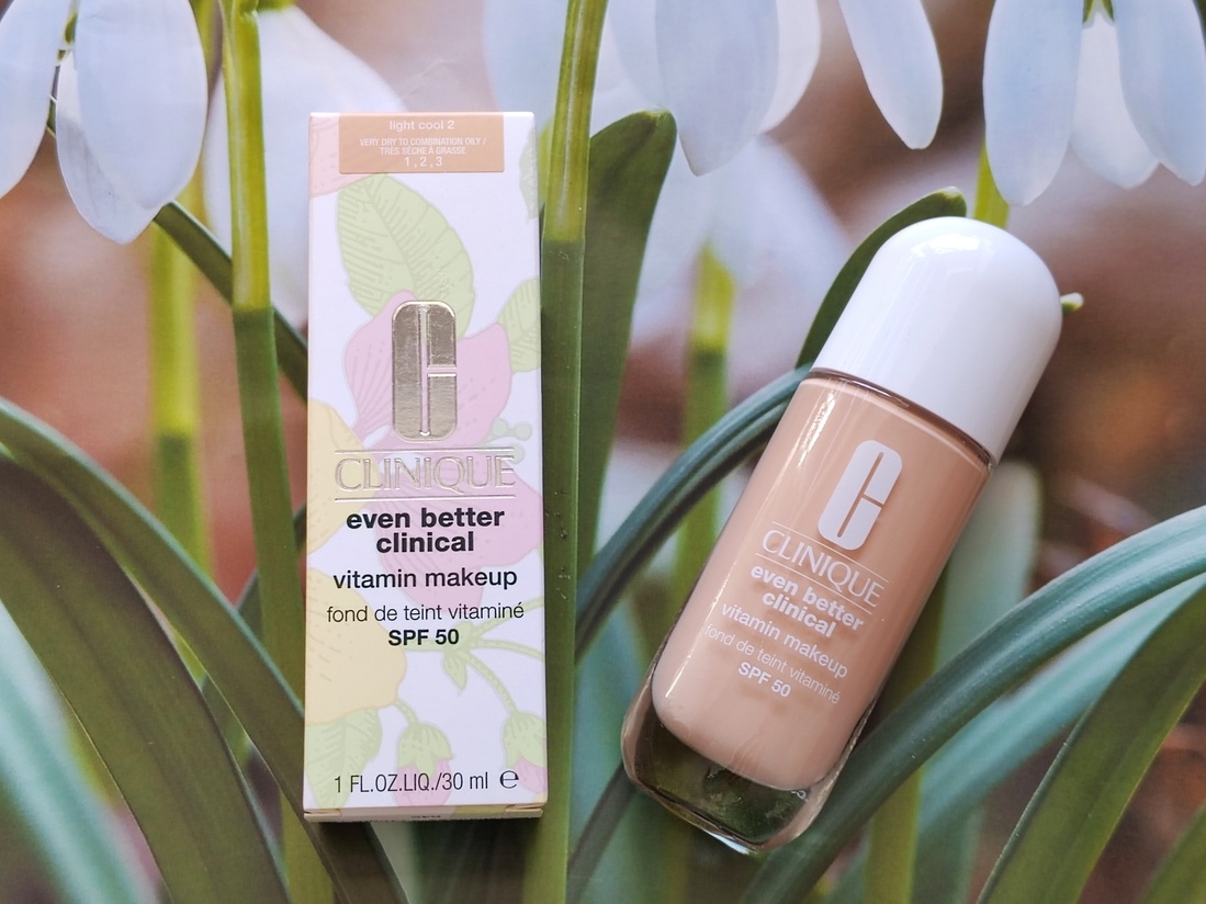 Увлажняющий тональный крем Clinique Even Better Clinical Vitamin Makeup SPF 50 с витамином C оттенок Light Cool 2