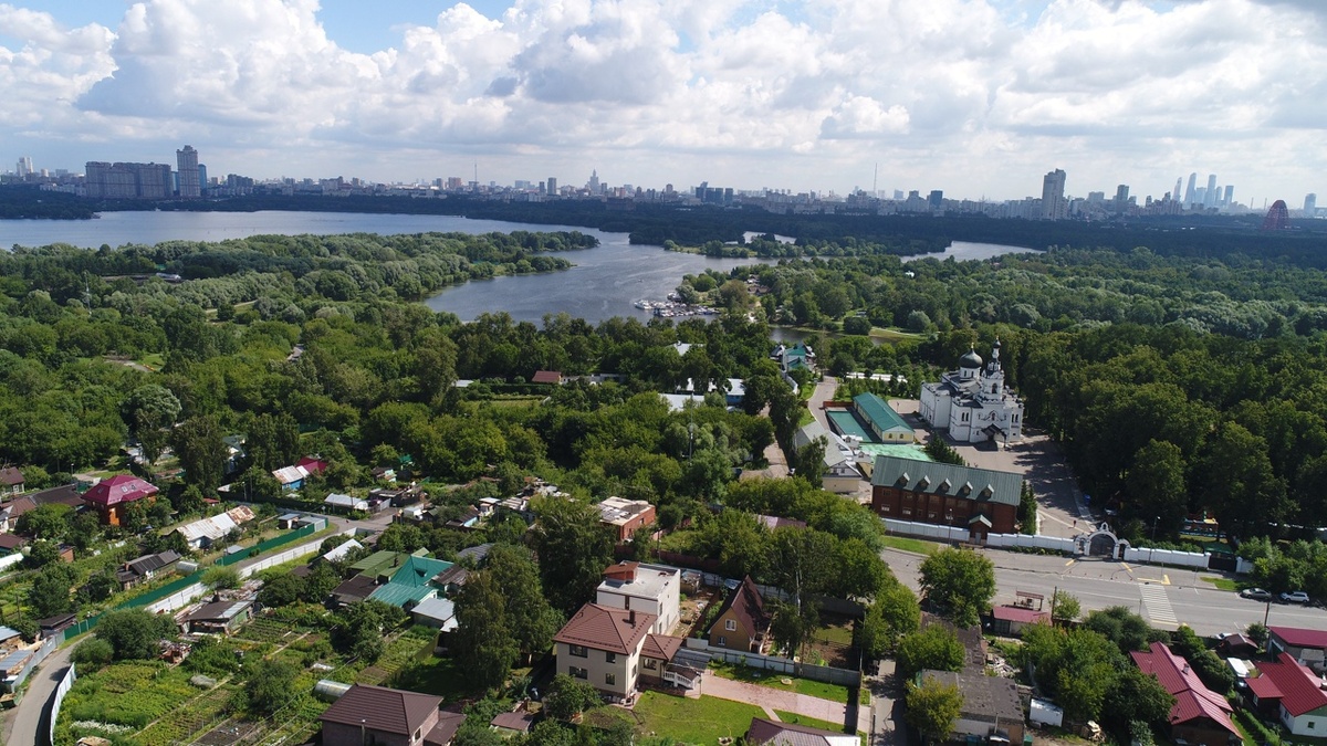 Панорама Троице-Лыково. Фото взято: https://odinmirage.ru/nash-krai/zapad-moskvy/855-troitse-lykovo.html?utm_medium=organic&utm_source=yandexsmartcamera