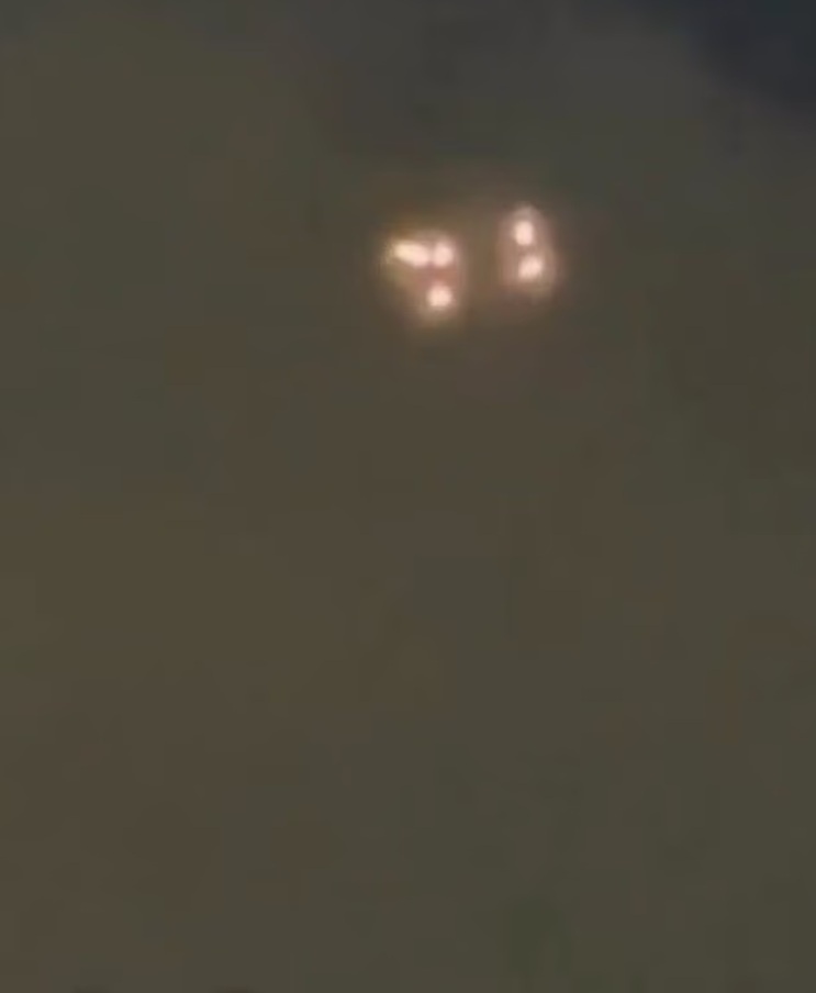 Над секретной базой Райт Паттерсон засняли группу странных объектов сразу после того как её бывший руководитель внезапно покинул инфополе