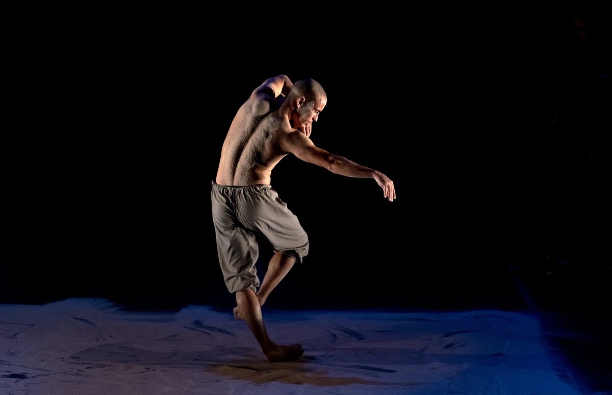 Танцевальный перформанс «Зов начала. Әлиф (Алиф)»
© личный архив Нурбека Батуллы