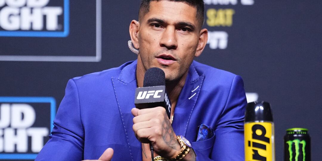 «Самурайский кодекс» стоил титула: Алекс Перейра жестко оценил ошибку Иржи Прохазки в бою с травмированным Ульбергом на UFC 327