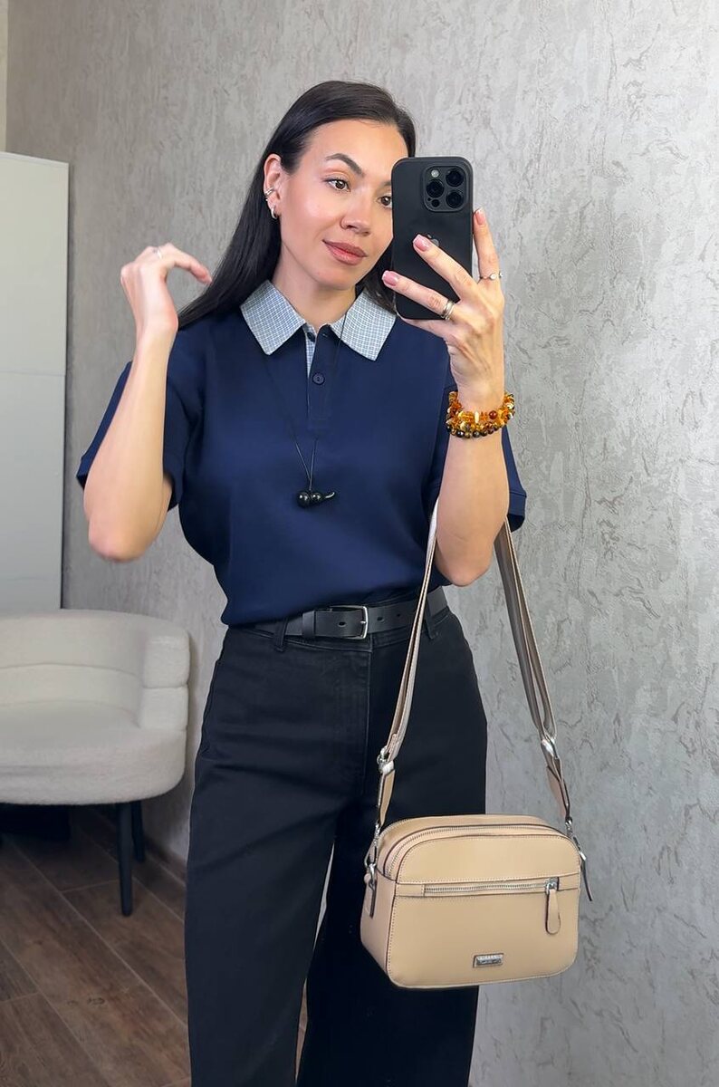 Листай фото. Длину поло можно увидеть на втором фото.