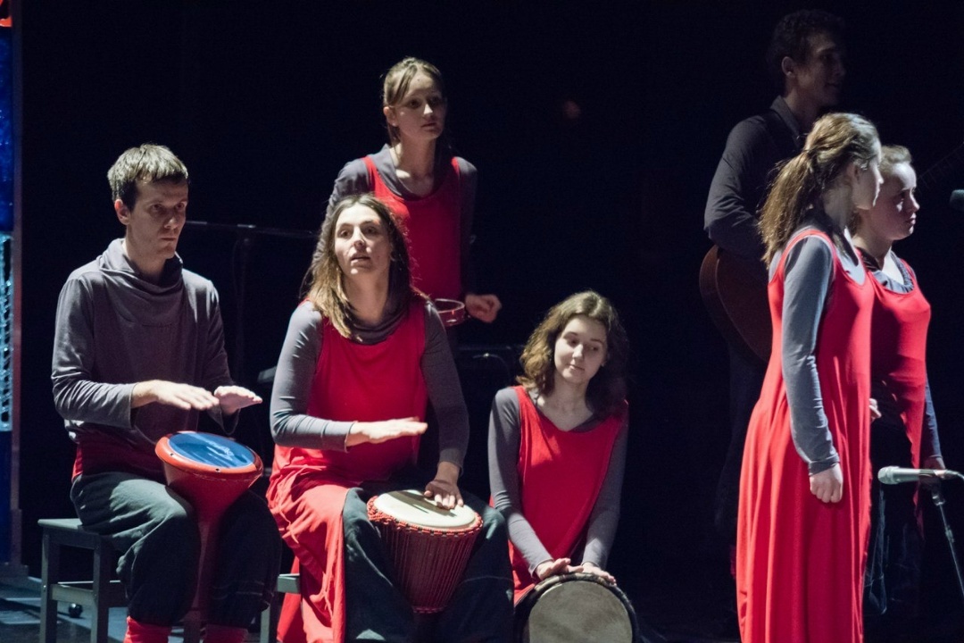 Ритмическая группа ансамбля под руководством Елены Осиповой