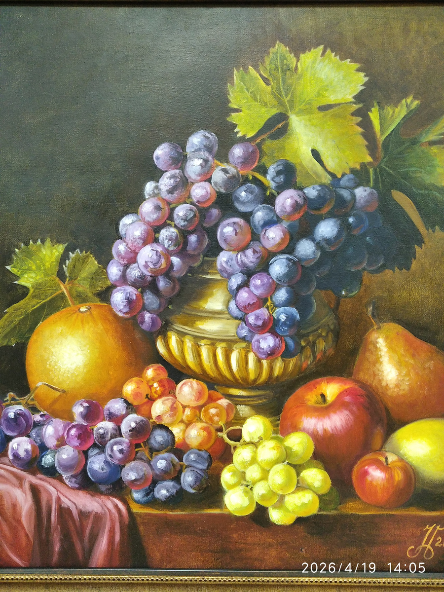 мои фотографии картин на выставке